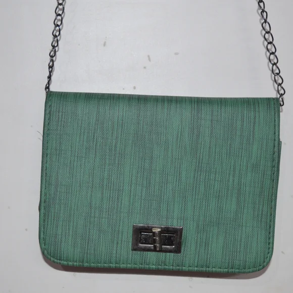 Green Sling Bag - Picture 2 of 4